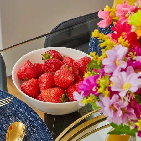 Sleeps 6 - Contractor & Family Relocations - Free Parking & Wifi 利兹