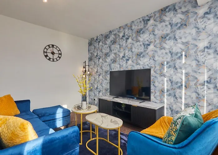 Sleeps 6 - Perfect For Business Travellers & Families - Free Parking Apartment