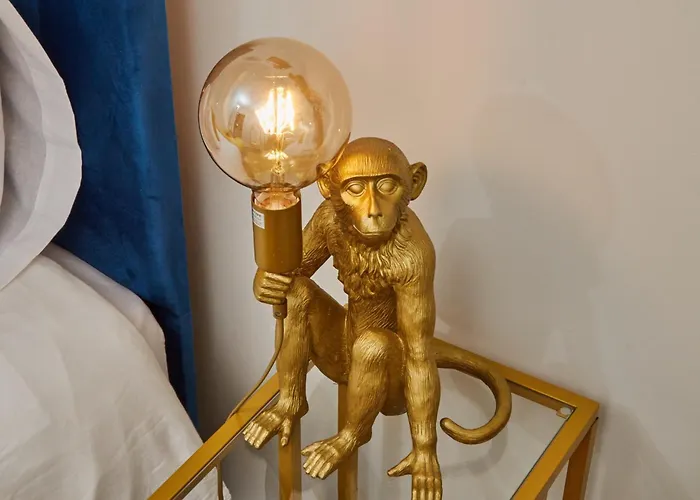 Apartment Sleeps 6 - Perfect For Business Travellers & Families - Free Parking *